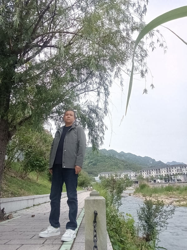 飞雪飘零的第一张照片--遂昌残疾人相亲网
